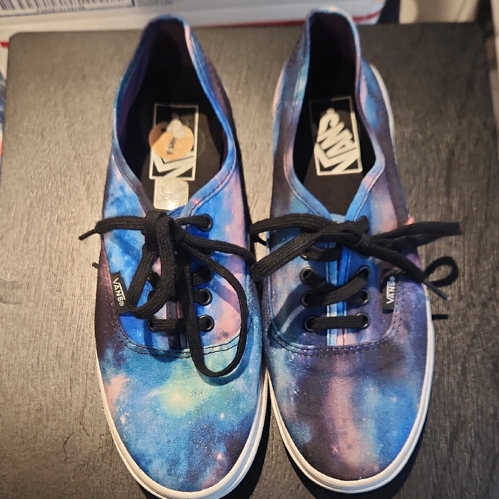 Like New Cond. Vans Women's Sz 7 Men's Sz 5.5 Galaxy Print Sneakers